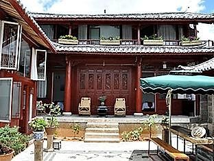 Free Cloud Guesthouse Ліцзян Екстер'єр фото